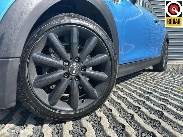 MINI Cooper Mini 1.5 Chili Business 2015 Benzine 2