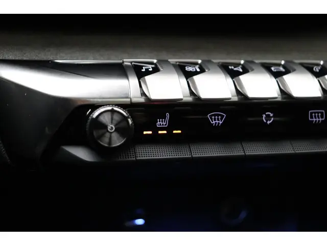 Peugeot 5008 1.2 Turbo GT 2023 Benzine 29
