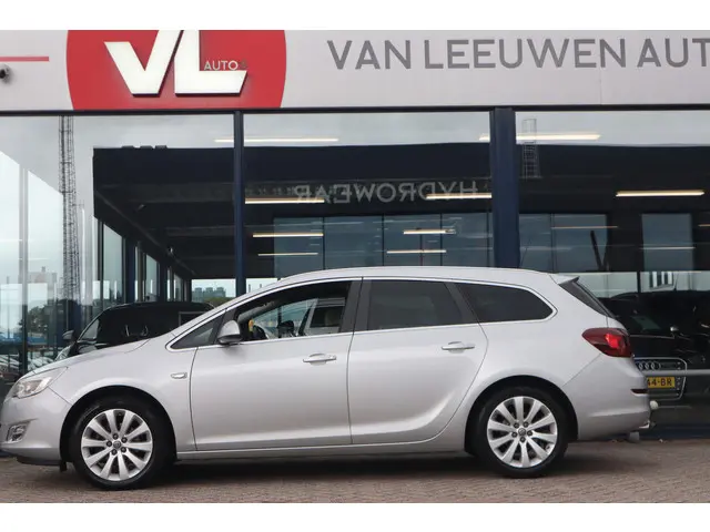 Opel Astra Sports Tourer 1.4 Turbo Cosmo 2012 Benzine 6