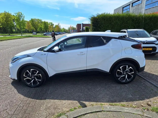 Toyota C-HR 1.8 Hybrid Dynamic 2020 Hybride Benzine 7