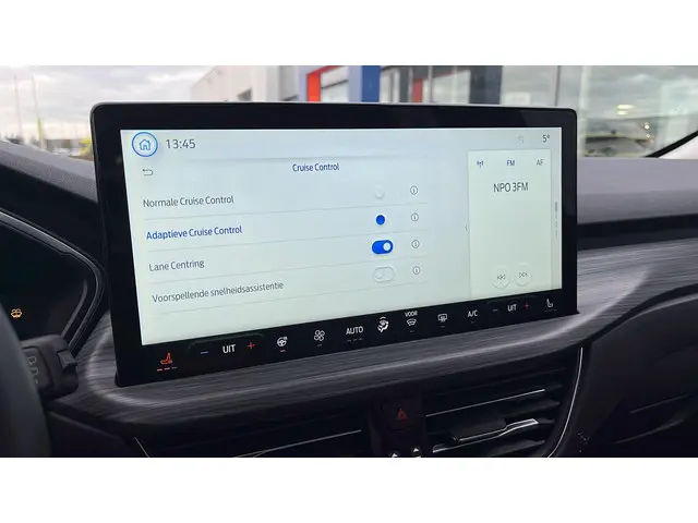 Ford Kuga 2.5 FHEV Active X 2024 Hybride Benzine 38