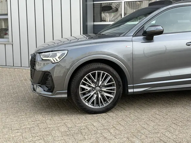 Audi Q3 35 TFSI S Line 2020 Benzine 3