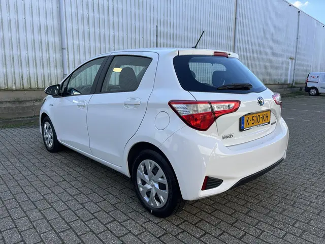 Toyota Yaris 1.5 Hybrid Active 2019 Hybride Benzine 58
