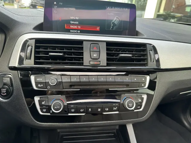 BMW 1 Serie 118i High Executive 2019 Benzine 25
