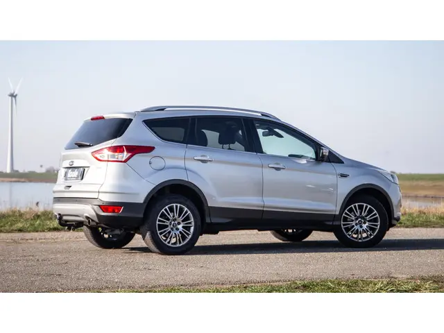 Ford Kuga 1.6 Titanium 2013 Benzine 9