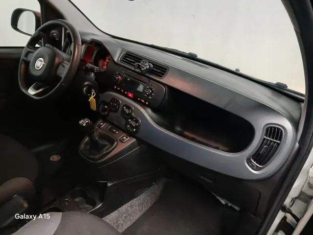 Fiat Panda 0.9 TwinAir Popstar - Schade 2017 Benzine 9