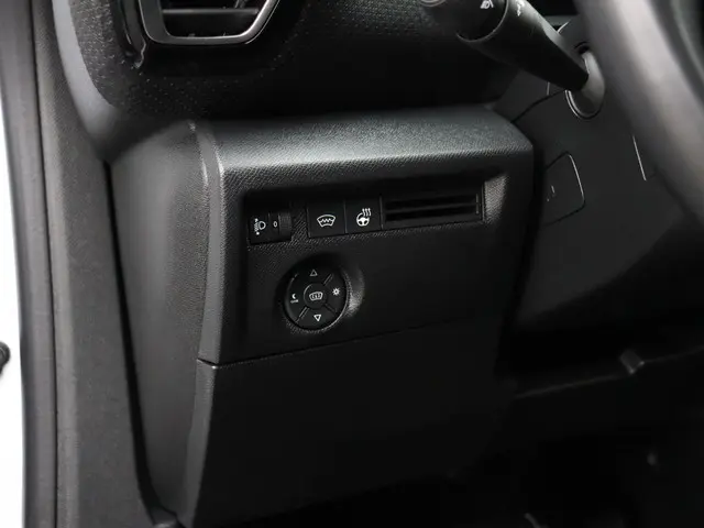 Citroën C4 1.2 Puretech Feel Pack 2024 Benzine 19