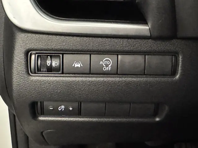 Nissan QASHQAI 1.3 MHEV Xtronic 2023 Benzine 17