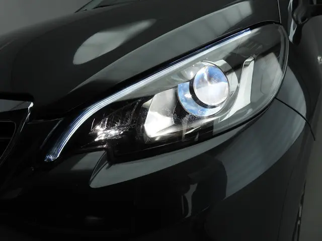 Peugeot 108 1.0 e-VTi Allure 2018 Benzine 32