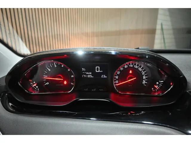 Peugeot 208 1.2 PureTech Style 2015 Benzine 14