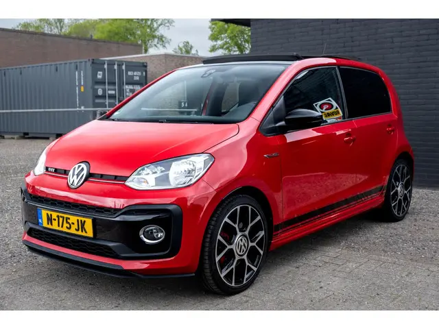 Volkswagen up! 1.0 TSI GTI | Pano | Beats | Camera 2018 Benzine 24