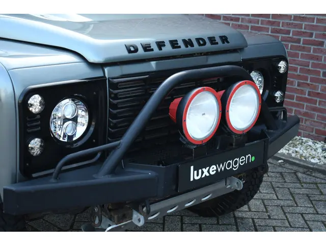 Land Rover Defender 110 2.2 TD4 Hard Top 2015 Diesel 39