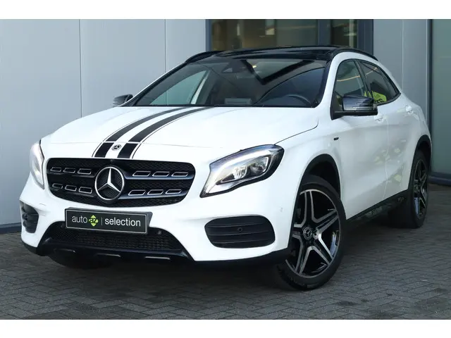Mercedes-Benz GLA 200 Premium Plus 2018 Benzine 39