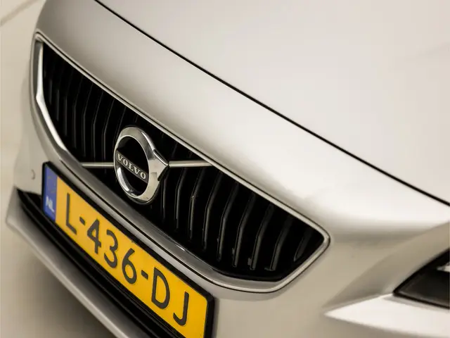 Volvo V40 2.0 T2 Inscription 2017 Benzine 32