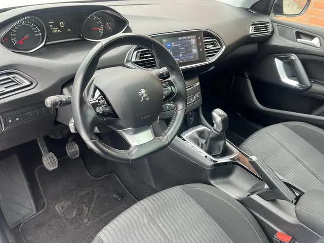 Peugeot 308 PureTech 110 Blue Lion 2017 Benzine 3
