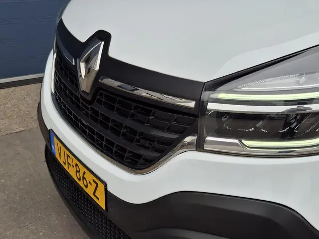 Renault Trafic 2.0 dCi 145 T27 L1H1 Comfort 2021 Diesel 10