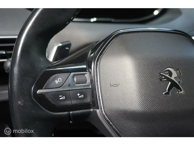 Peugeot 3008 1.2 PureTech Allure 2019 Benzine 11