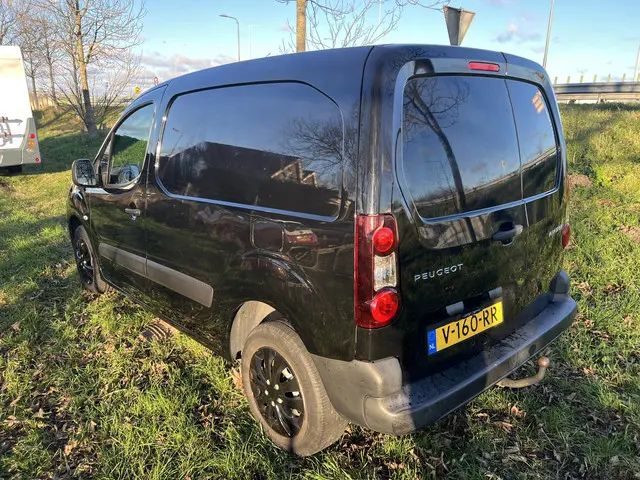 Peugeot Partner 120 1.6 BlueHDi 75 Premium 2018 Diesel 6