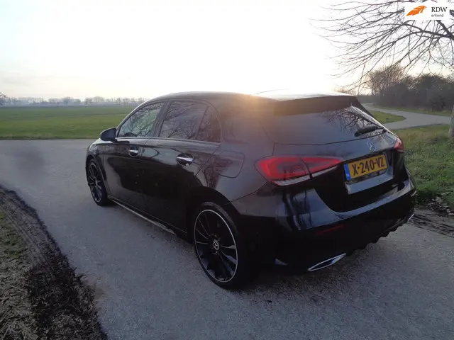 Mercedes-Benz A-Klasse 250 e 2020 Hybride Benzine