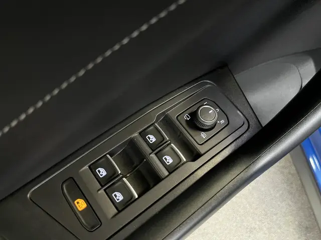 Volkswagen T-Roc 1.5 TSI Style 2023 Benzine 34