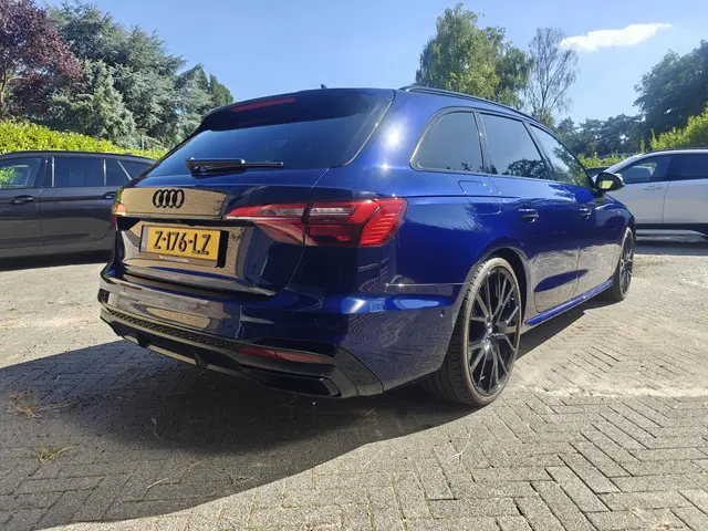 Audi A4 Avant 35 TFSI S edition 2023 Benzine 6