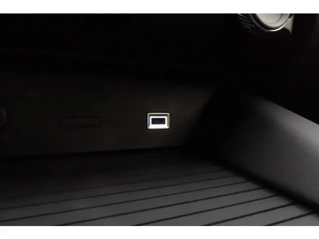 Citroën C5 X C5X 1.2 PureTech Plus 2025 Benzine 29