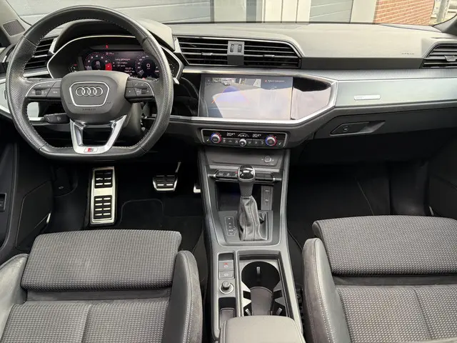 Audi Q3 35 TFSI S Line 2020 Benzine 11