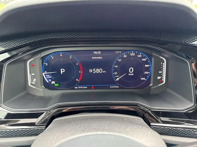 Volkswagen Taigo 1.0 TSI Life Business 2023 Benzine 12