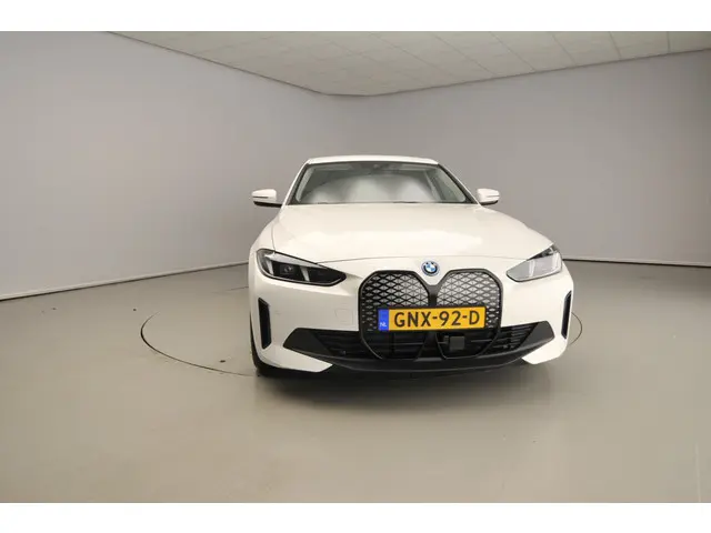 BMW i4 Gran Coupé eDrive35 2025 Elektrisch 5