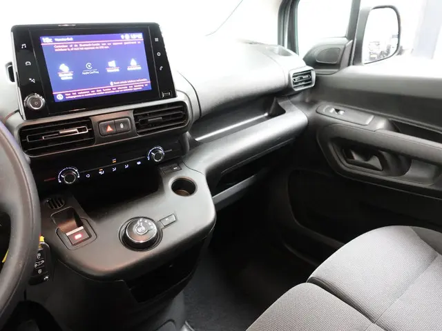 Citroën Berlingo 1.5 BlueHDi 130PK L2 3-zits 2023 Diesel 34