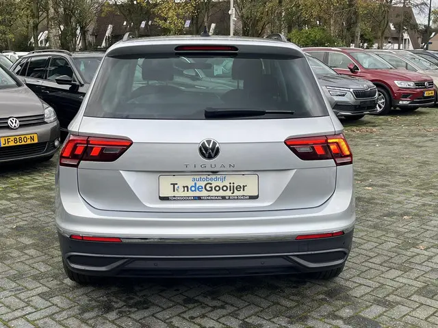 Volkswagen Tiguan 1.5 TSi DSG Life Business 2020 Benzine 4