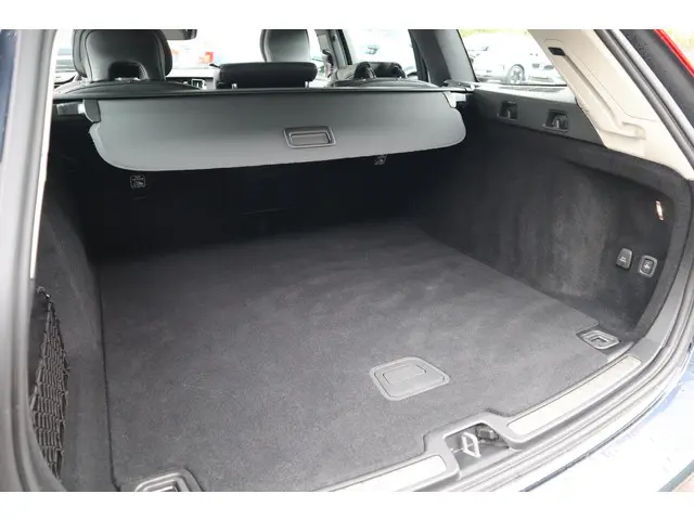 Volvo V60 2.0 B3 Inscription 2020 Benzine 37