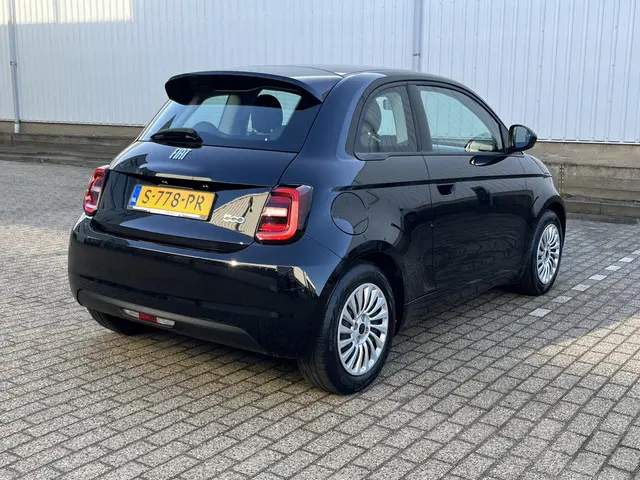 Fiat 500e 42 kWh 2023 Elektrisch 48