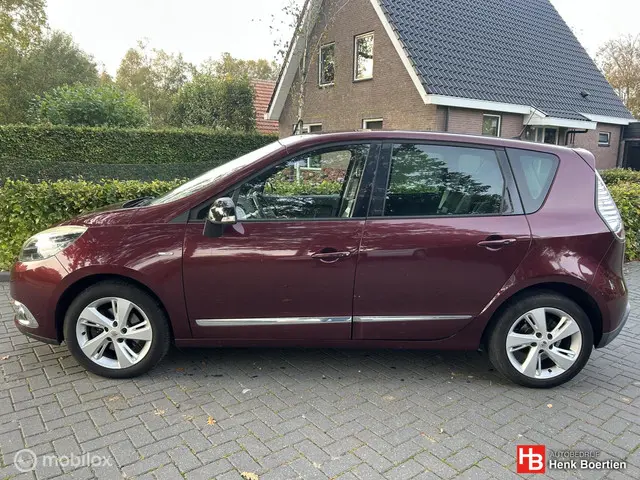 Renault Scénic 2.0 Bose 2013 Benzine 3