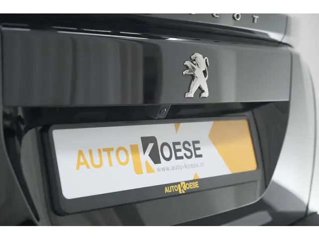 Peugeot 2008 PureTech 130 EAT8 Allure 2023 Benzine 4