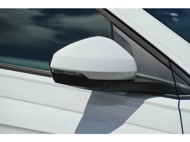 Volkswagen Polo 1.0 TSI Highline Business R 2021 Benzine 48