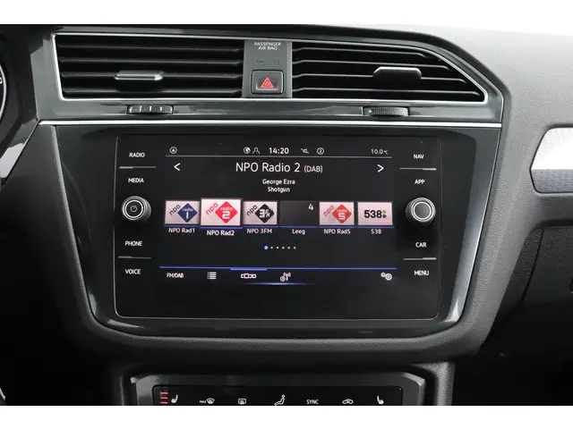 Volkswagen Tiguan 1.5 TSI 150pk DSG Life 2022 Benzine 26