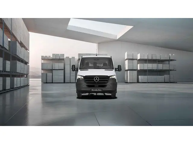 Mercedes-Benz Sprinter 517 1.9 CDI L3 RWD 2025 Diesel 6