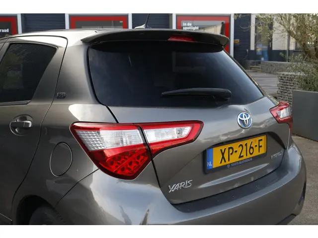 Toyota Yaris 1.5 Hybrid Y20 2019 Hybride Benzine 8