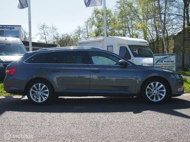 Škoda Superb Combi 1.6 TDI Ambition Business 2017 Diesel 2
