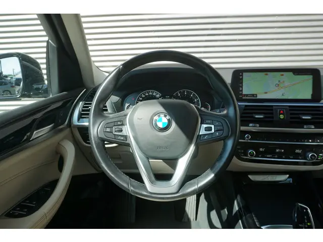 BMW X3 xDrive20i 2018 Benzine 7