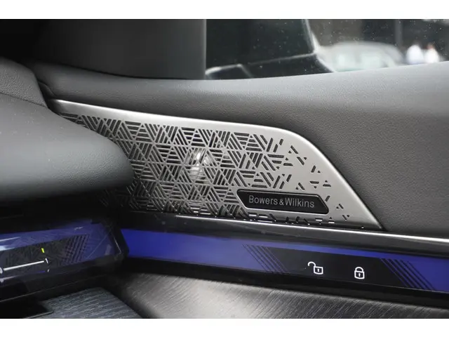 BMW 5 Serie 550e xDrive 2024 Hybride Benzine 26