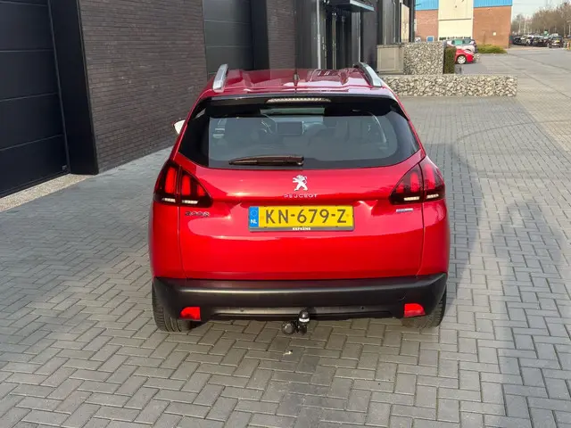 Peugeot 2008 1.2 PureTech Blue Lion| automaat| 2016 Benzine 7