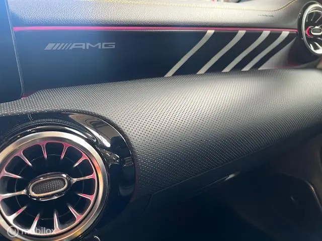 Mercedes-Benz CLA AMG 45 S 4MATIC+ 2022 Benzine 39