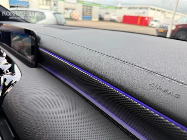 Mercedes-Benz CLA 180 AMG Line 2023 Benzine 6