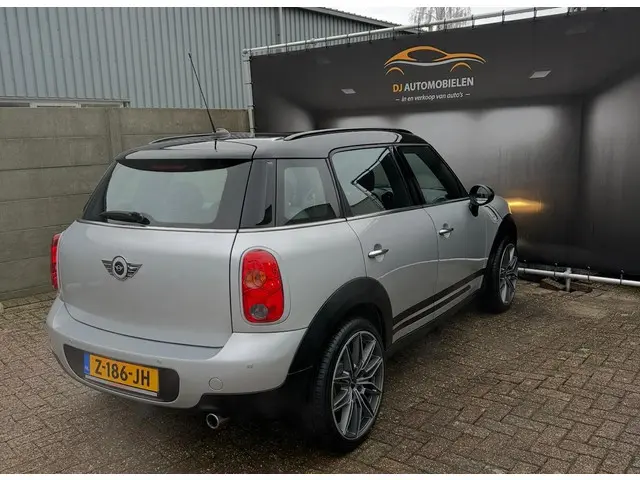 MINI Countryman 2