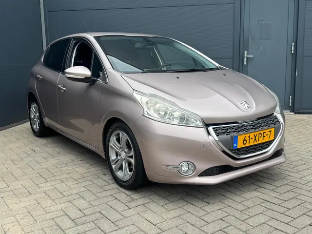Peugeot 208 1.6 VTi Allure / Nap / Navi / Pdc 2012 Benzine 3