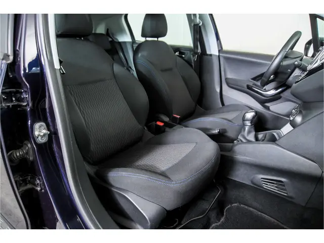 Peugeot 208 1.2 PureTech Signature 2019 Benzine 16