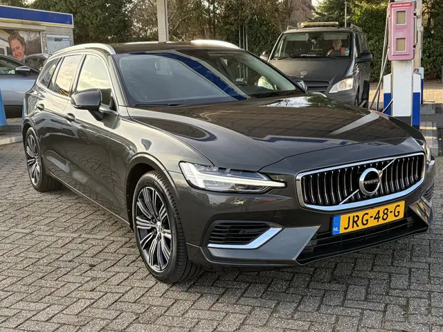 Volvo V60 2.0 B5 Inscription 2021 Hybride Benzine 10