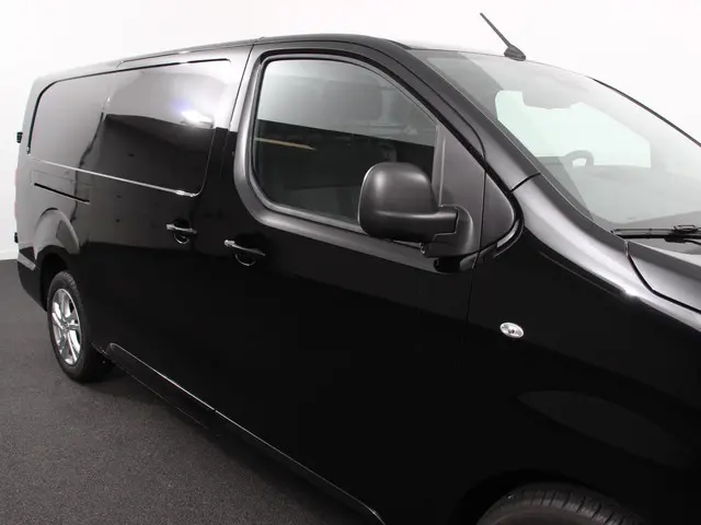Opel Vivaro 2.0 BlueHDi 180 S&S L3 Automaat 2024 Diesel 32